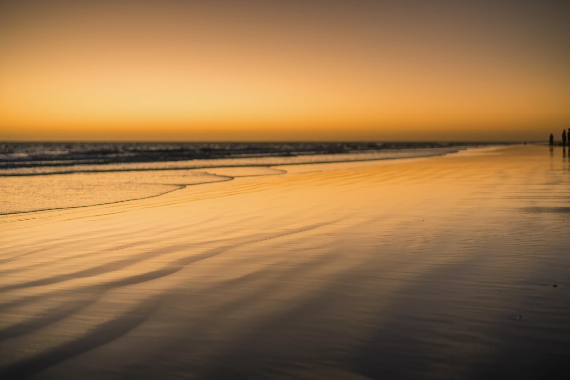 Embracing the Beachfront Lifestyle in Costa del Sol